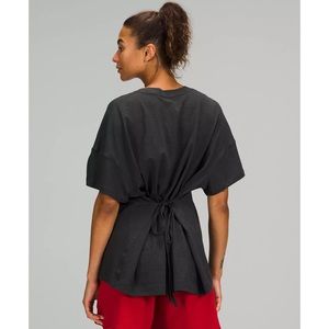 LULULEMON | Side Tie V-Neck T-Shirt heathered black size 6
